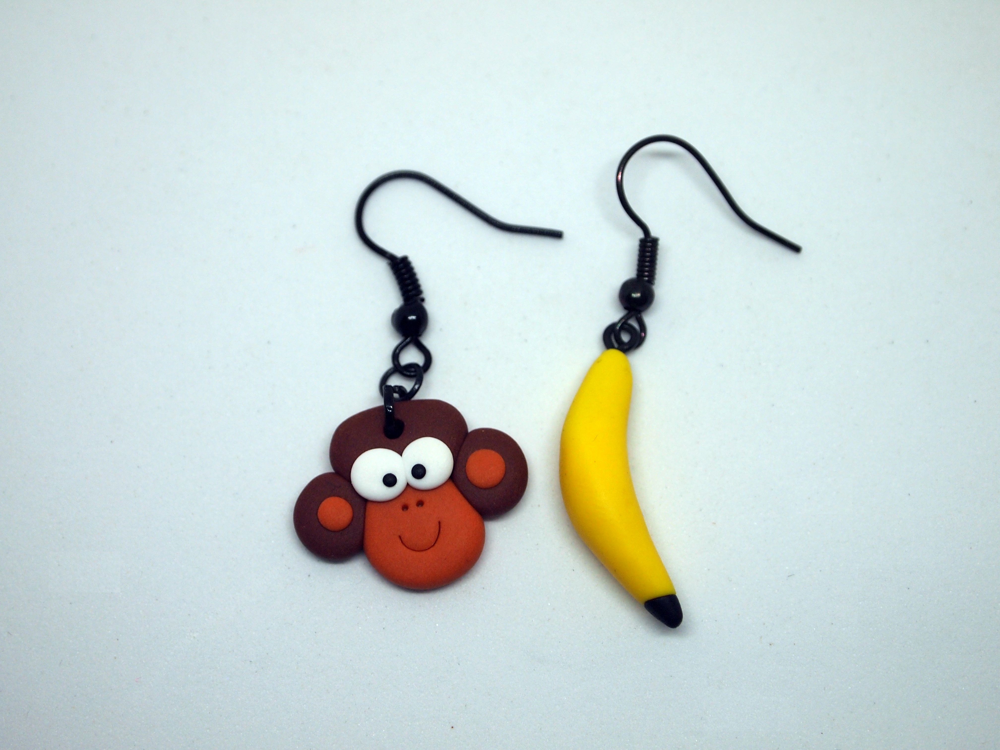 Opice a banán náušnice